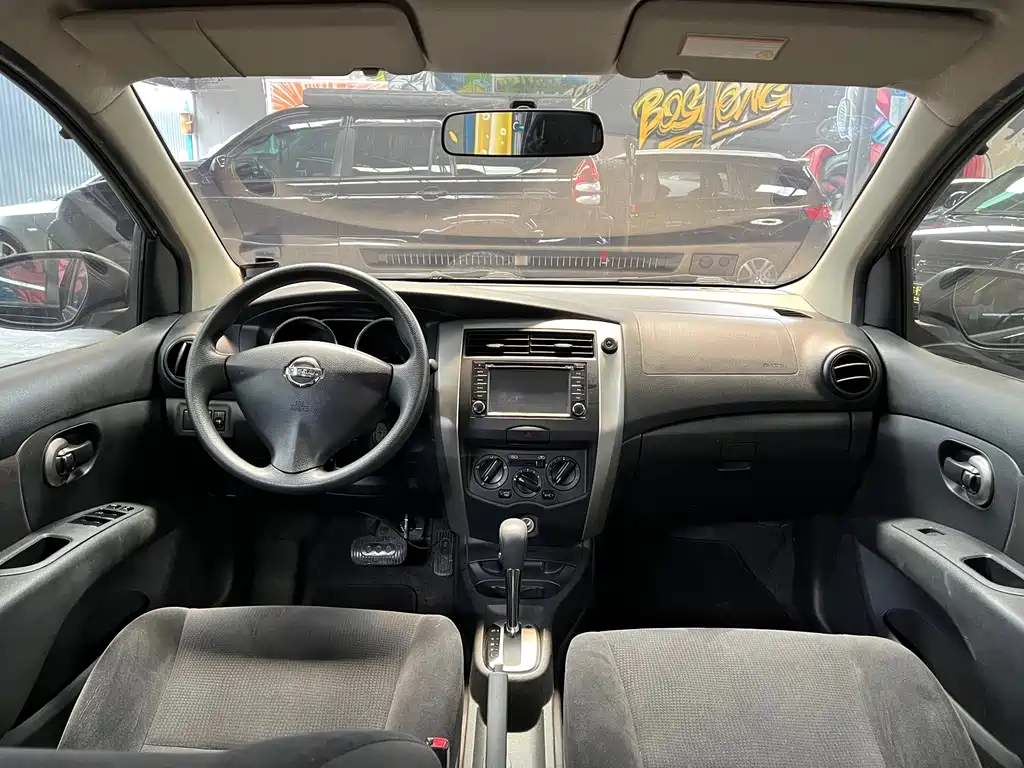 Nissan Livina 1.6XE CVT Comfort Edition, фото 14