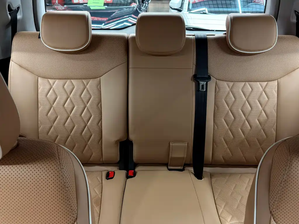 Wuling Jiachen — миниатюра 31