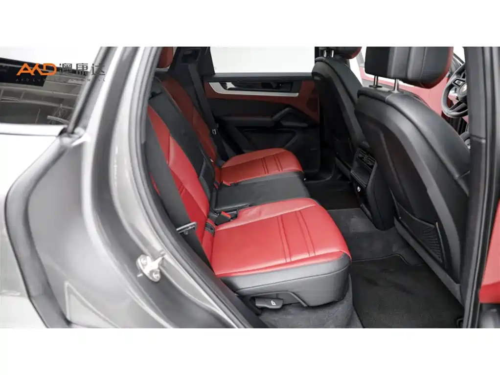 Porsche Cayenne — миниатюра 8