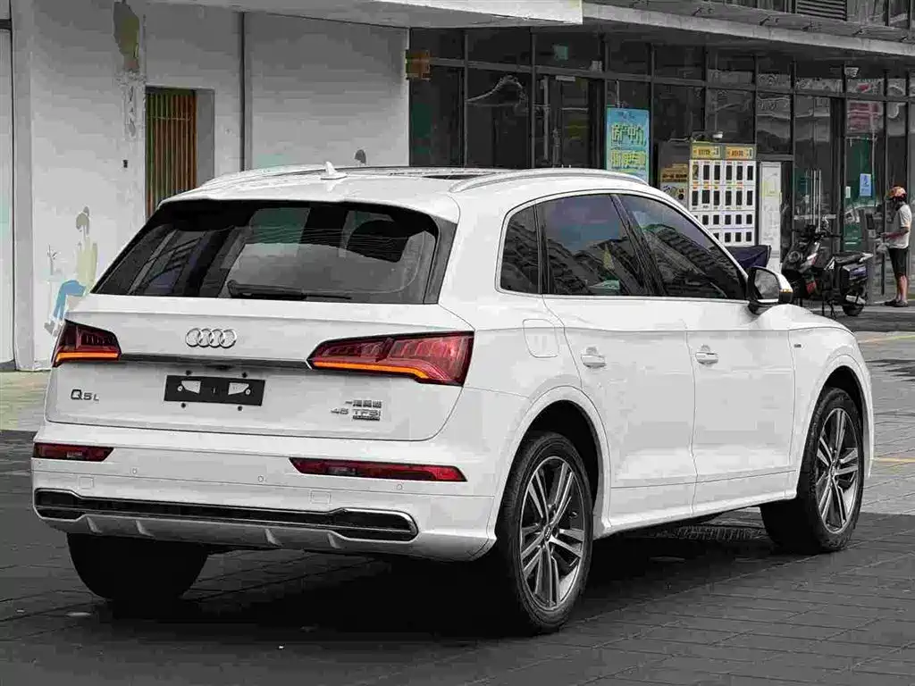 Audi Q5L — миниатюра 3