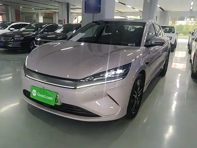 2025 BYD Qin