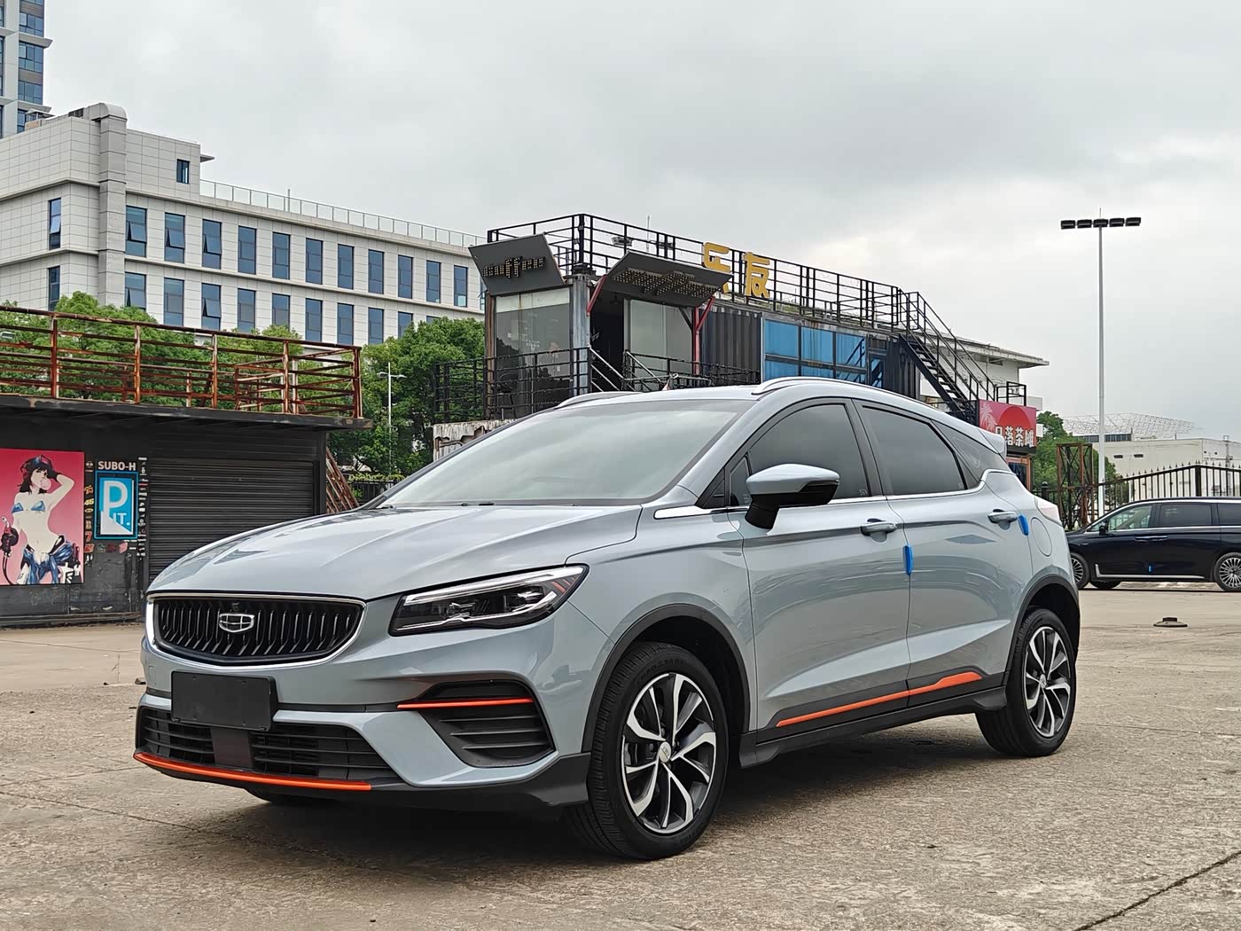 Geely Emgrand S 1.4 л 2022 г. Серебристо-серый, пробег 38000 км