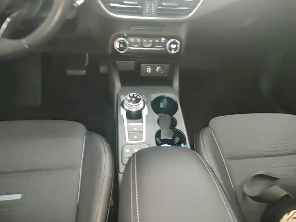 Ford Focus Active — миниатюра 14