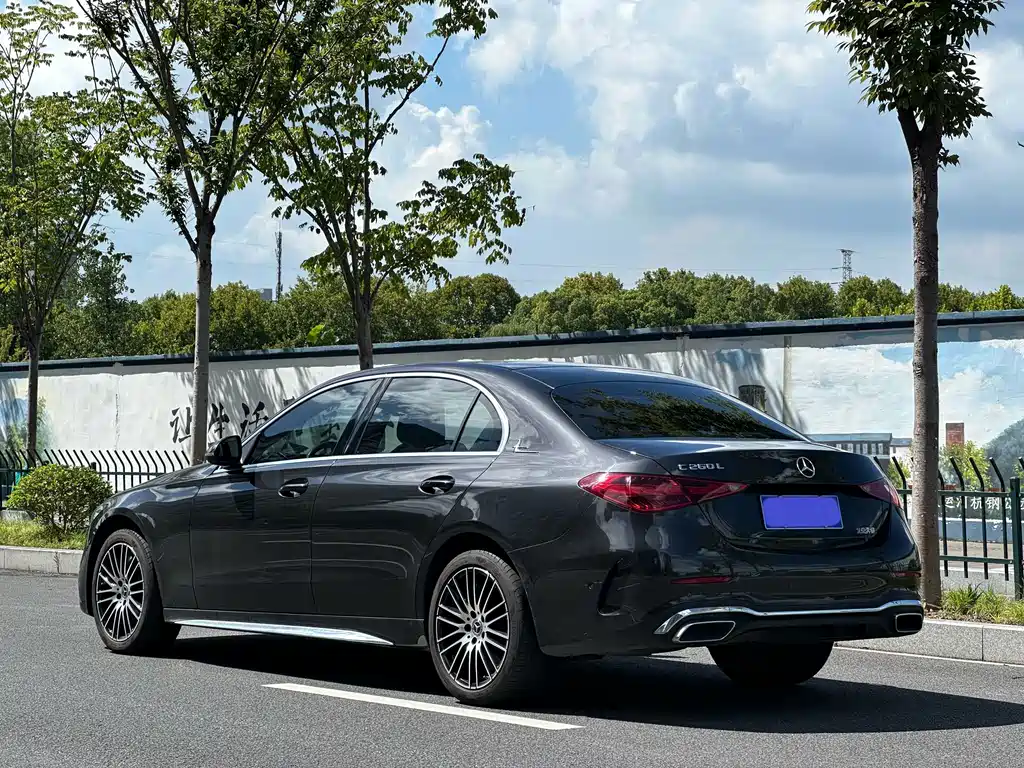 Mercedes-Benz C-Class — миниатюра 5
