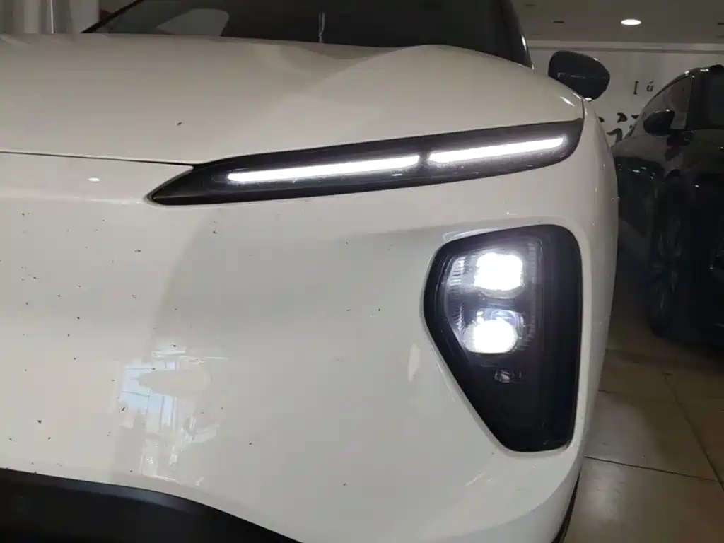 NIO ES6 — миниатюра 24