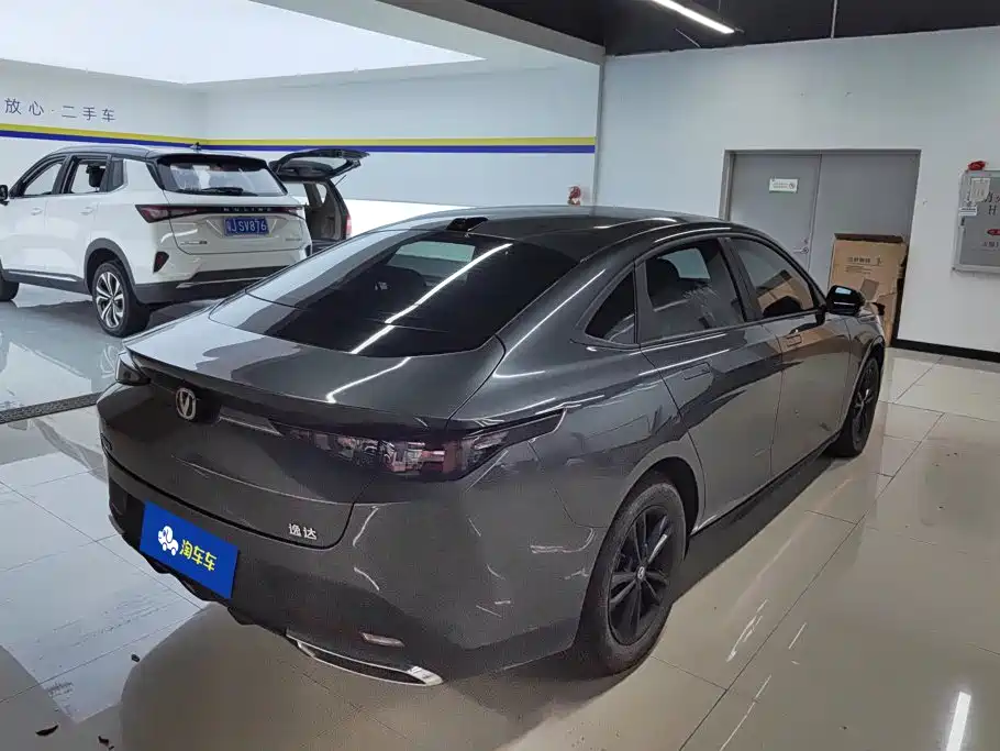 Changan Yida — миниатюра 3