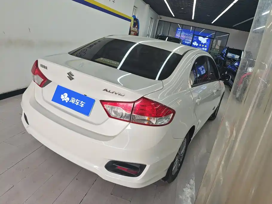 Suzuki Alivio — миниатюра 3