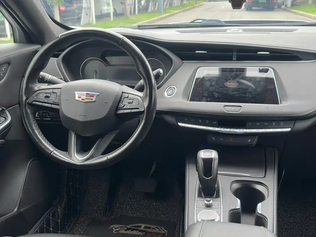 Cadillac XT4 — миниатюра 15