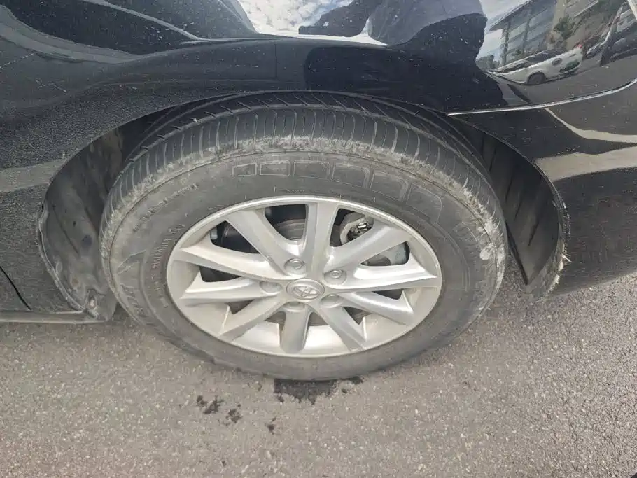 Toyota Camry — миниатюра 6