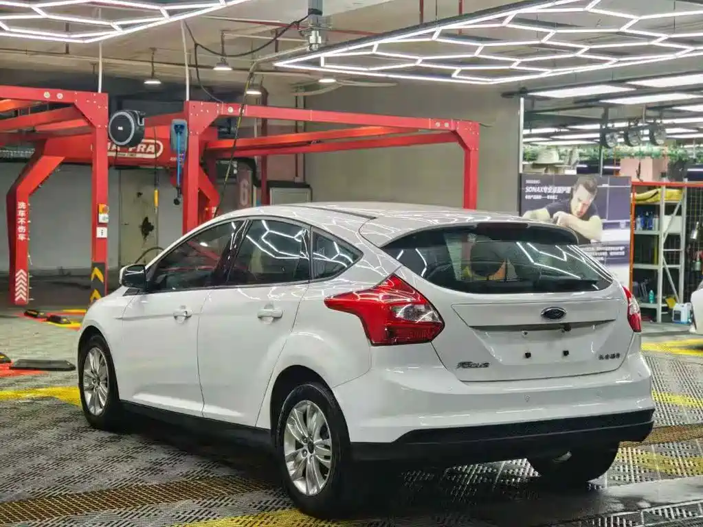 Ford Focus — миниатюра 7