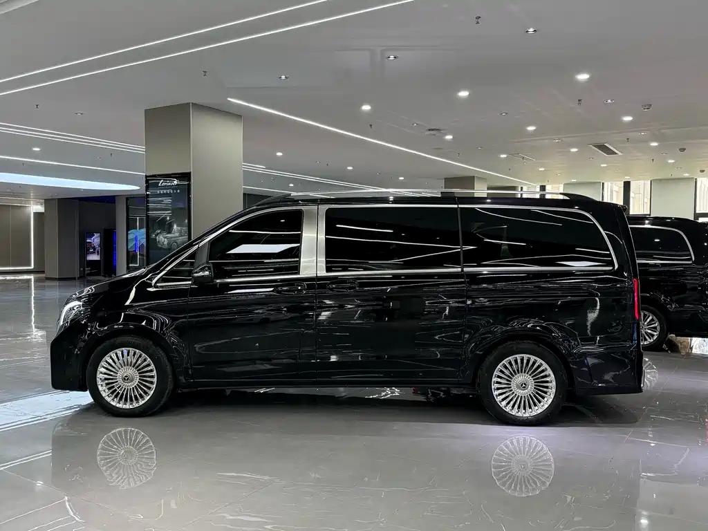 MERCEDES-BENZ V CLASS