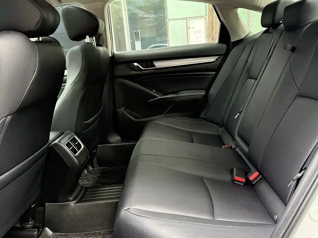 Honda Accord 2018 260TURBO Luxury V