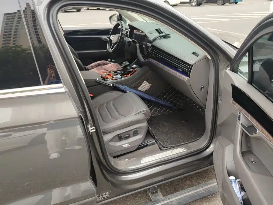 Volkswagen Touareg — миниатюра 8