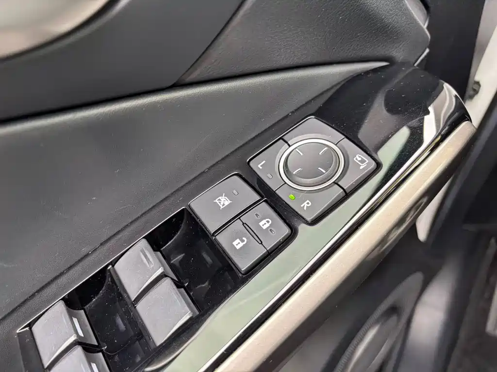 Lexus IS — миниатюра 14