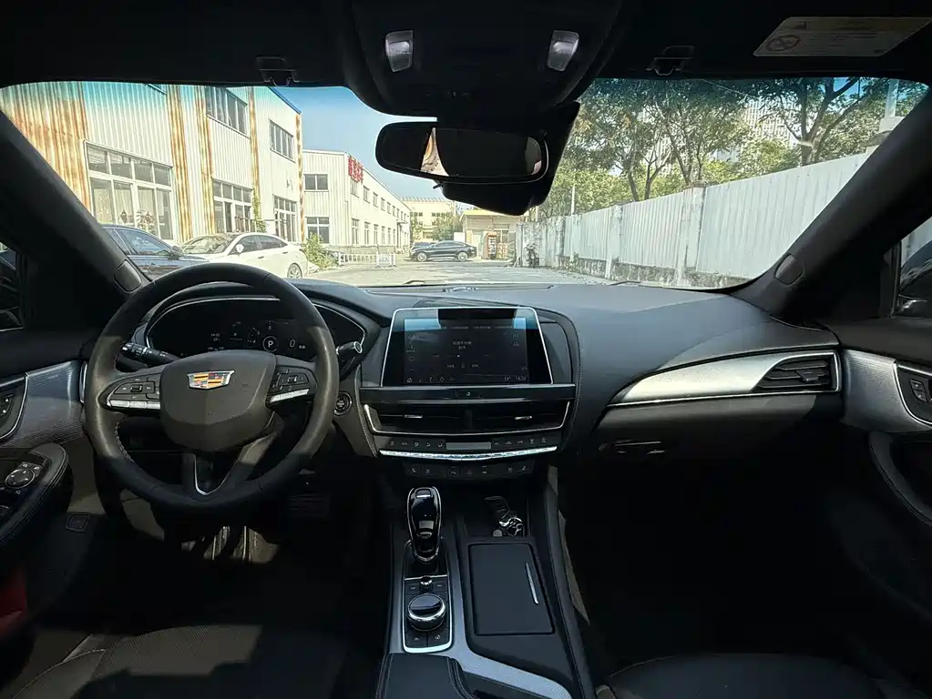 Cadillac CT5 — миниатюра 4