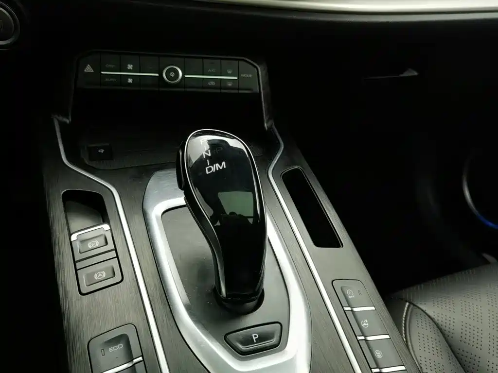 Wey Wey VV6 — миниатюра 13