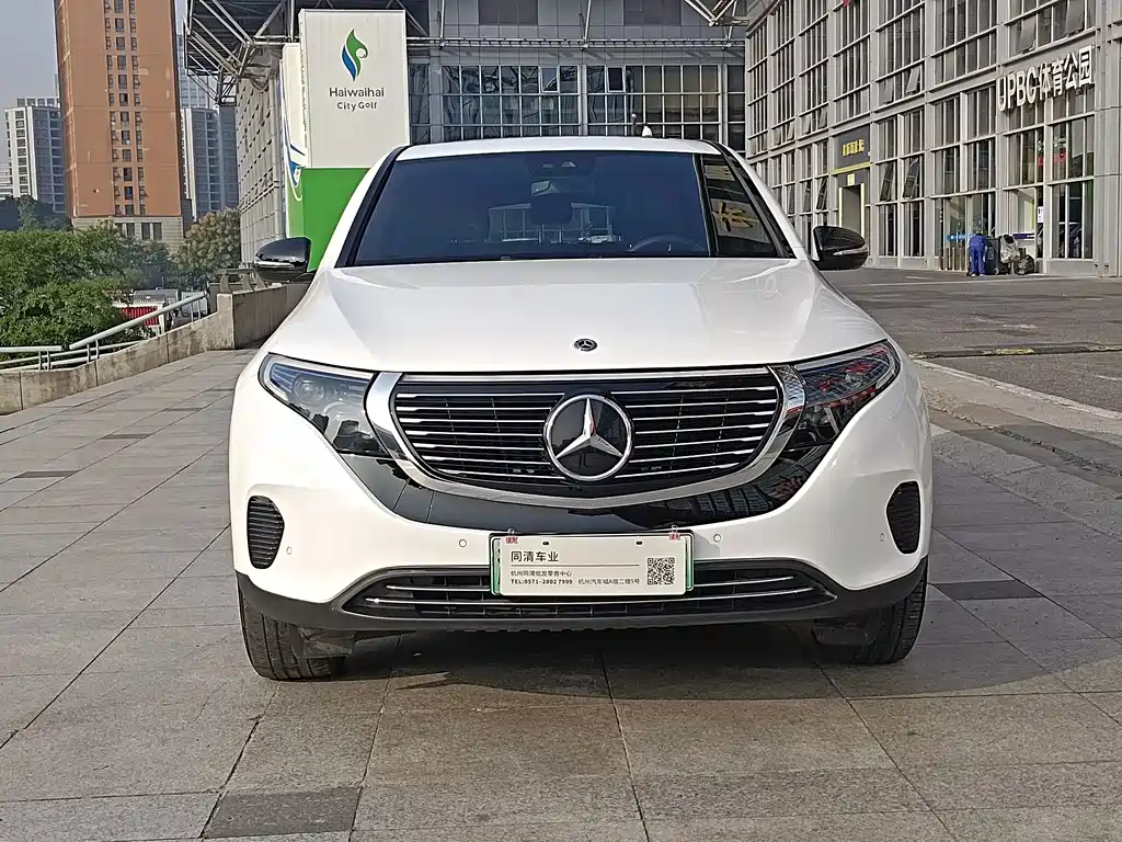 Mercedes-Benz EQC — миниатюра 2