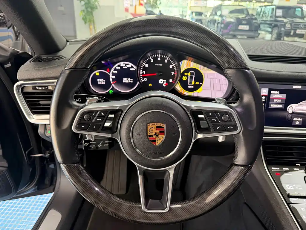 Porsche Panamera — миниатюра 9