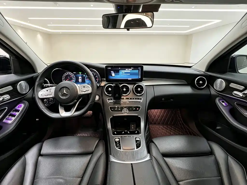 Mercedes-Benz C-Class — миниатюра 12