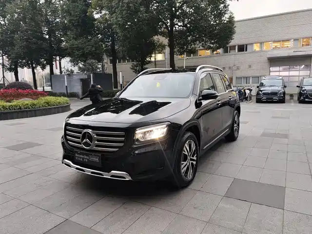 MERCEDES-BENZ GLB 2025