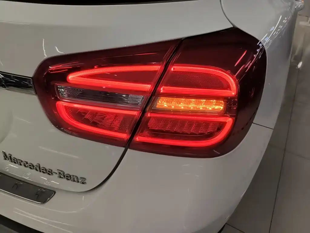 Mercedes-Benz GLA — миниатюра 8