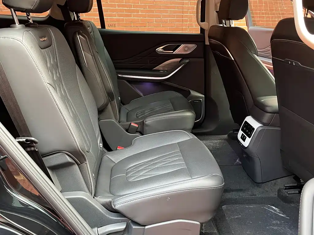 Hongqi Hongqi HS7 PHEV — миниатюра 11