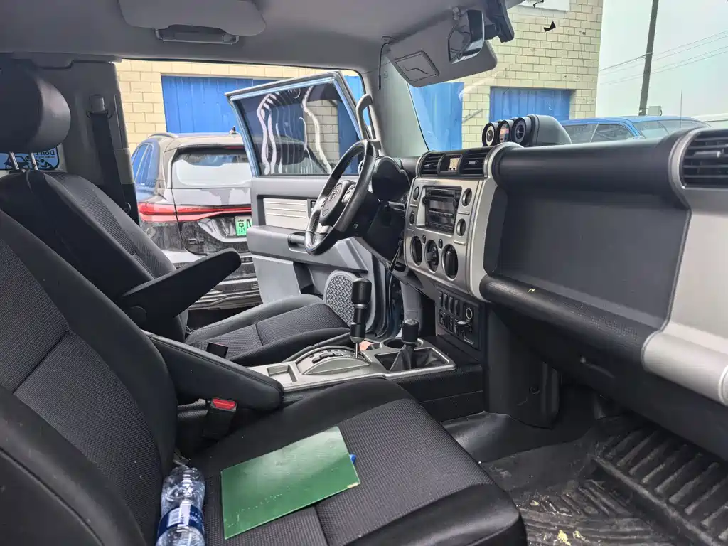 Toyota FJ Cruiser FJ 2019 4.0L AT