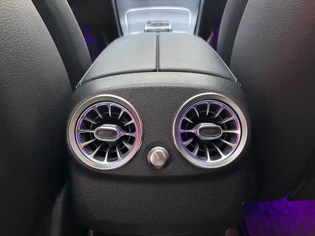 Mercedes-Benz C-Class — миниатюра 19