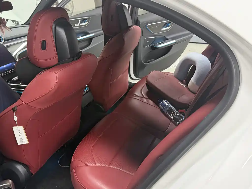 Mercedes-Benz C-Class — миниатюра 5