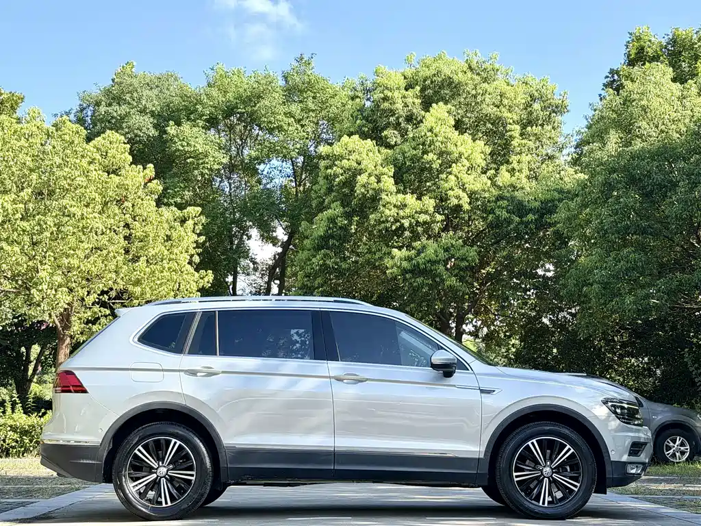 Volkswagen Tiguan L — миниатюра 5