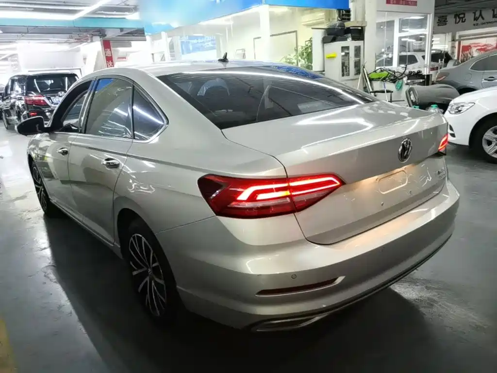 Volkswagen Lavida — миниатюра 5