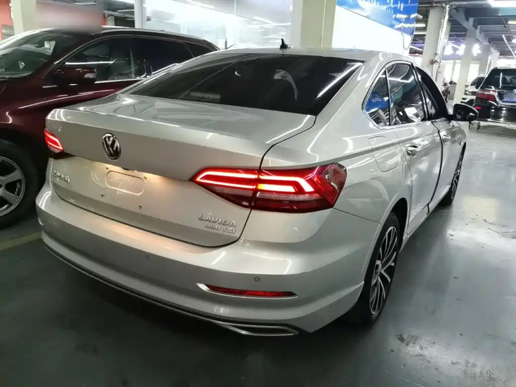 Volkswagen Lavida — миниатюра 7