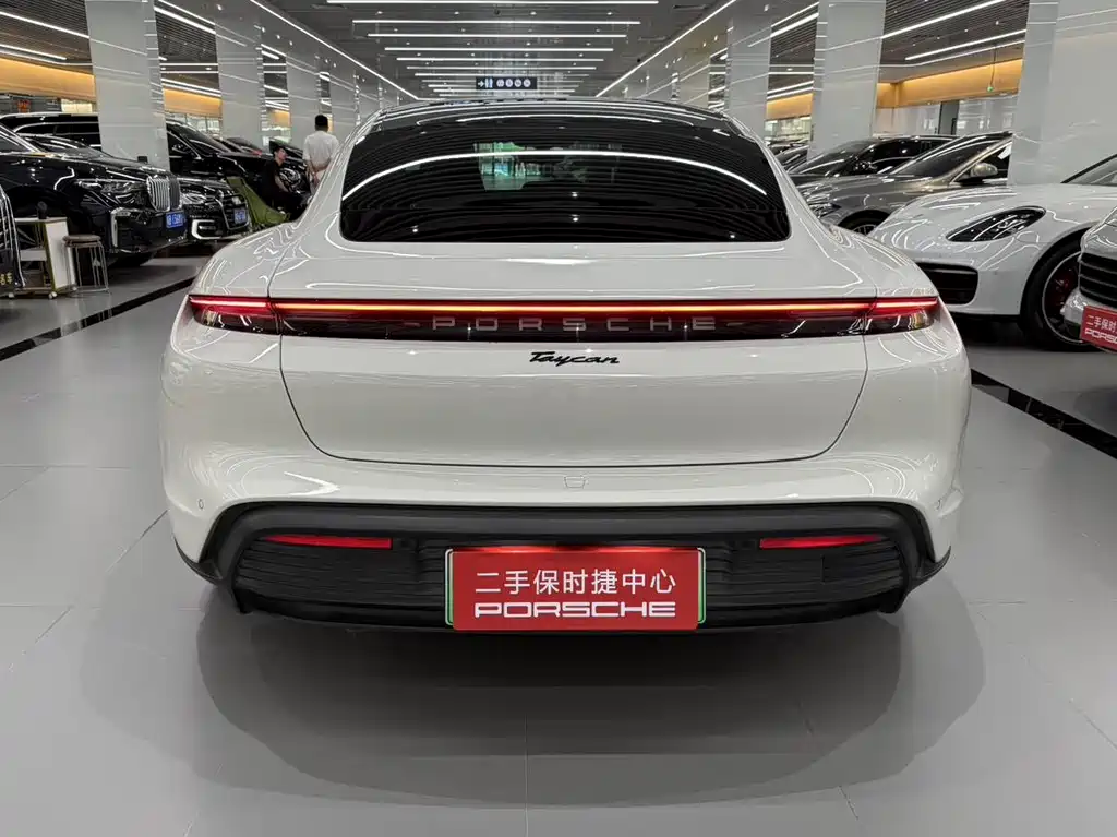 Porsche Taycan — миниатюра 5
