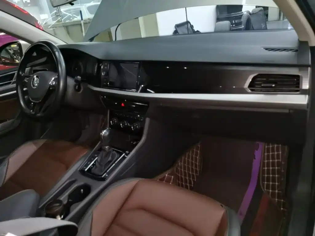 Volkswagen Lavida — миниатюра 10