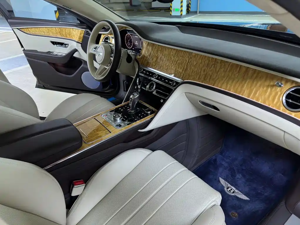 Bentley Flying Spur — миниатюра 11