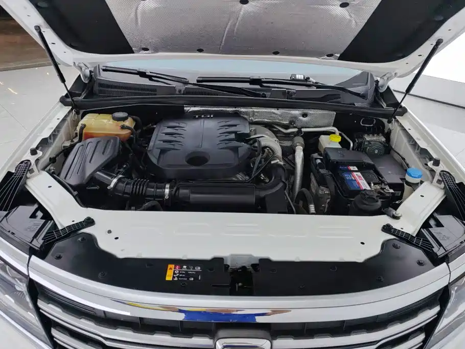 Roewe RX8 — миниатюра 10