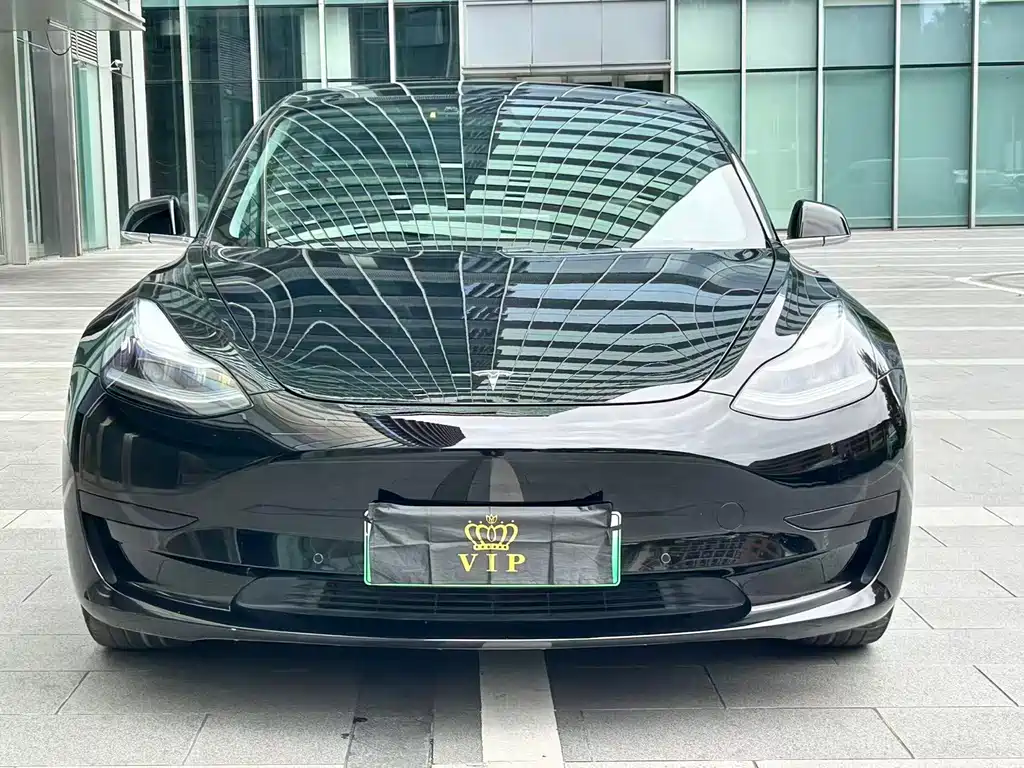 2020 Tesla Model 3 - zdjęcie 1 z 9