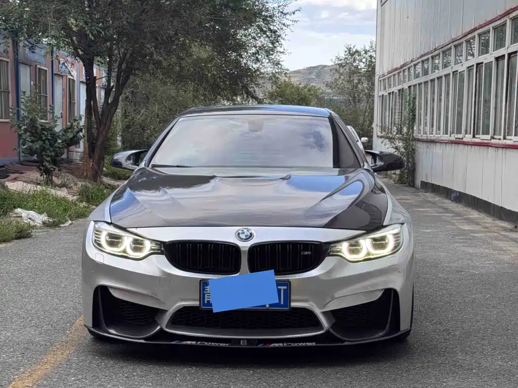 BMW M4 — миниатюра 3