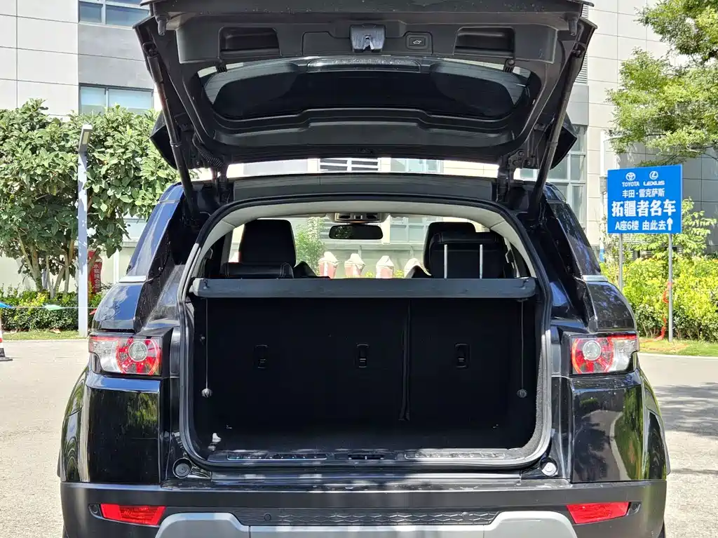 Land Rover Evoque (Import) — миниатюра 21
