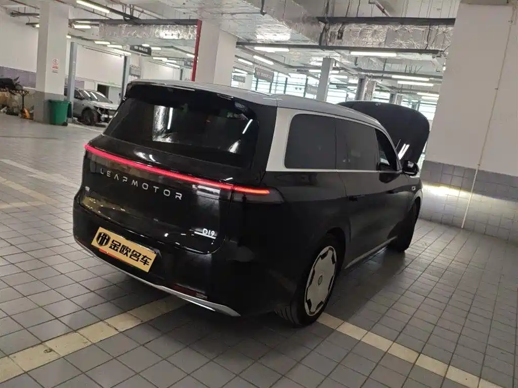 Leapmotor D19 2026 720 мест