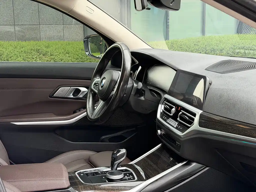 BMW 3 Series — миниатюра 14