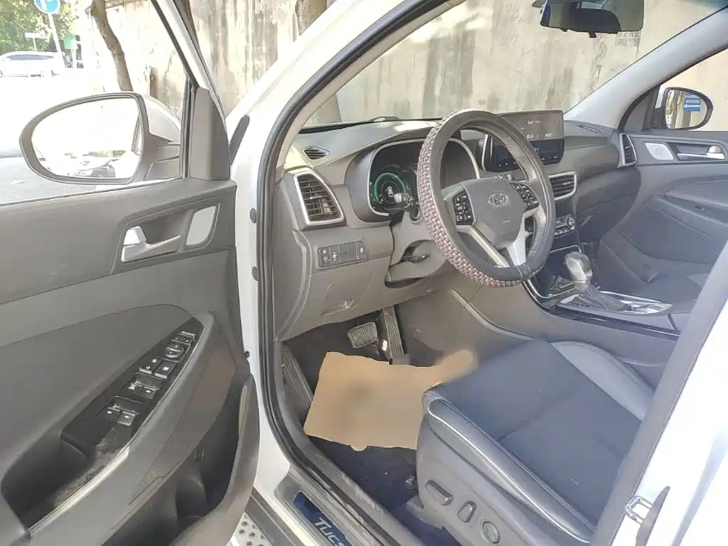Hyundai Tucson — миниатюра 16