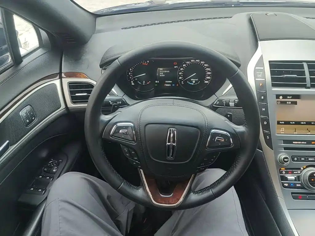 Lincoln MKZ — миниатюра 11