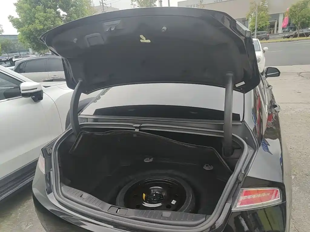 Lincoln MKZ — миниатюра 19