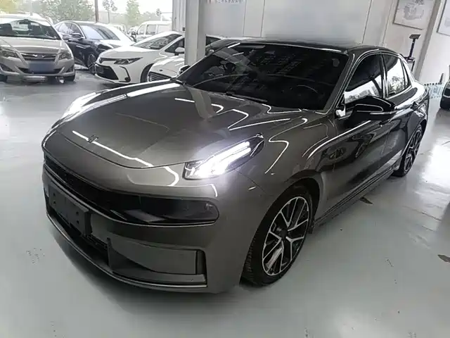 2021 Lynk & Co 03