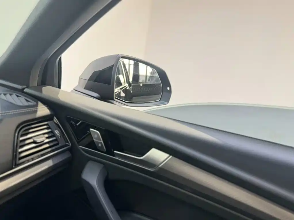 Audi Q5L — миниатюра 14