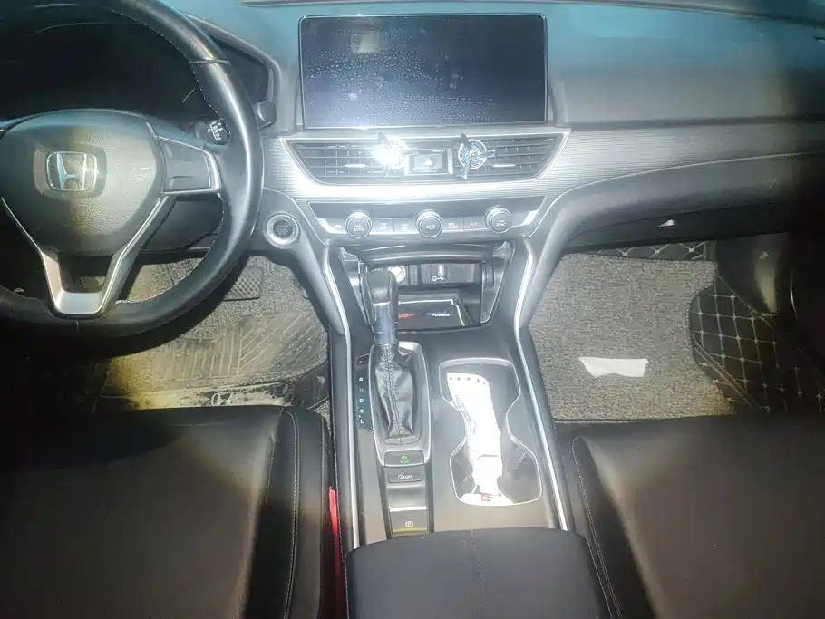 Honda Accord — миниатюра 16