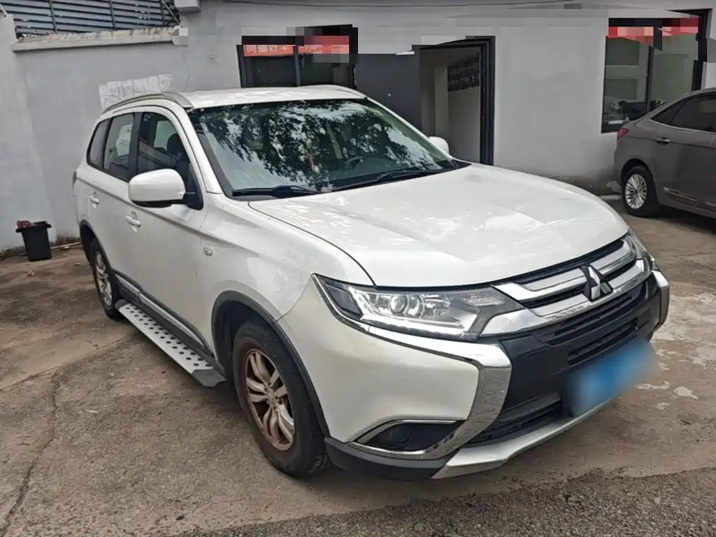 Mitsubishi Outlander — миниатюра 4