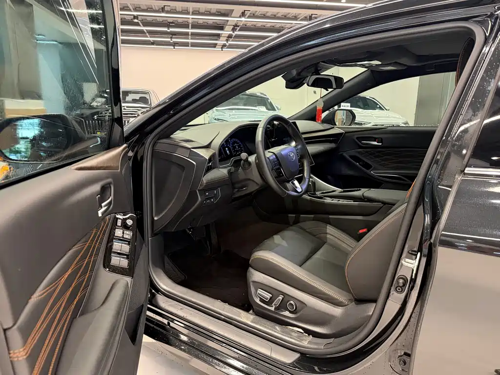 Toyota Avalon — миниатюра 8