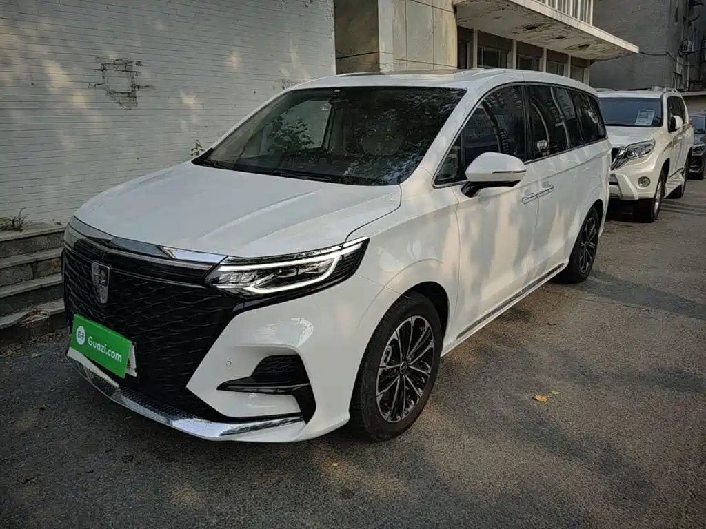Roewe iMAX8